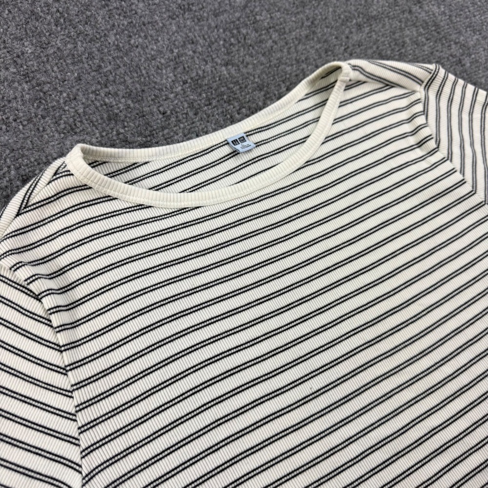 Uniqlo Ribbed T-Shirt Large White Black Striped Crew Neck Short Sleeve Women's